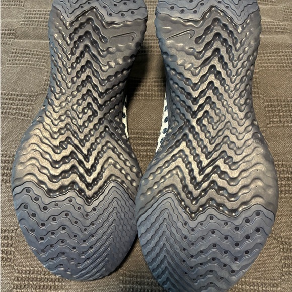 Nike Men’s 10.5 - Picture 5 of 5